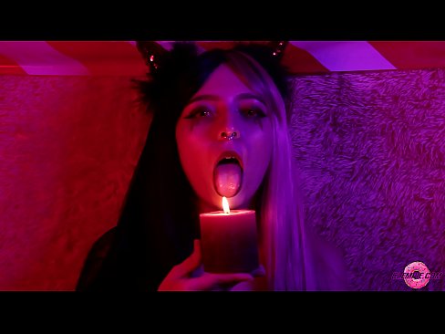 ❤️ Μια παθιασμένη πίπα από ένα σέξι Succubus με ένα σπέρμα στο στόμα της. ️ Πόρνο vk ❤
